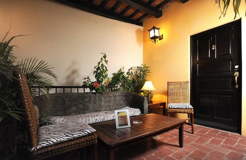 Zona Colonial Bed & Breakfast | Casa Naemie Guest House Cuidado de sus suenos.