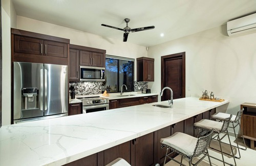 Coco House | Casa Napoleon New 4-BR Modern Coastal Retreat with Infinity Pool & Sweeping Pacific Views