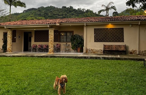 Zona Cafetera House | Casa Naranjo
