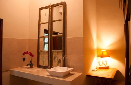 Rote Island Hotel | CASA NARROW VILLA - ROTE