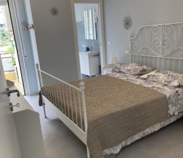 Borghetto Santo Spirito Apartment | Casa Natalina a 30 metri spiaggia