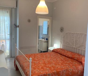 Borghetto Santo Spirito Apartment | Casa Natalina a 30 metri spiaggia