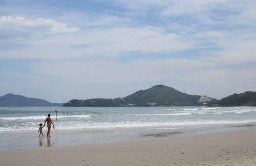 Praia Grande House | Casa Neves, ampla, próxima a Praia Grande