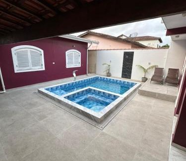 Centro House | Casa no Centro de Bertioga com Piscina