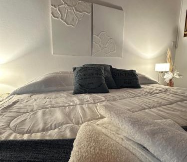 Nogoya House | Casa Nogoyá CON GARAJE