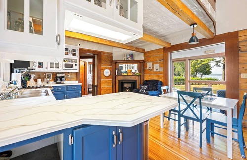 Baileys Harbor House | Casa North CASA Charming 2-bedroom house in enchanting Baileys Harbor