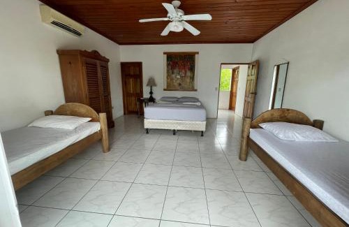 Puerto Barrios Hotel | Casa Nostra