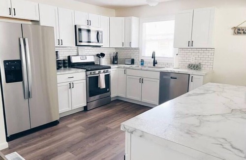 Lincoln House | Casa Nova - Clean & Central for Family & Friends