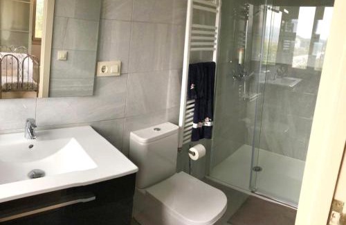 Castro Caldelas House | Casa nueva con jardín y wifi en Ribeira Sacra