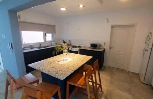 Santa Rosa House | Casa nueva estilo moderna, muy luminosa