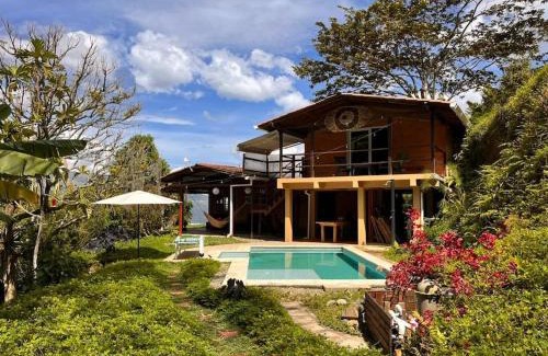 Girardota House | Casa Nutabe - Casa de Campo en Girardota cerca a Medellín