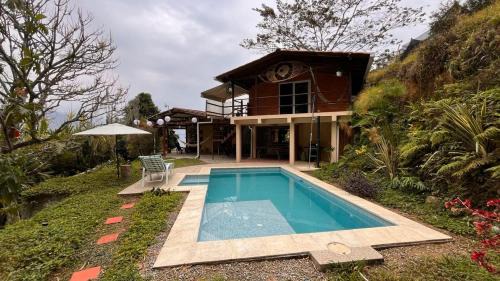 Girardota House | Casa Nutabe - Casa de Campo en Girardota cerca a Medellín