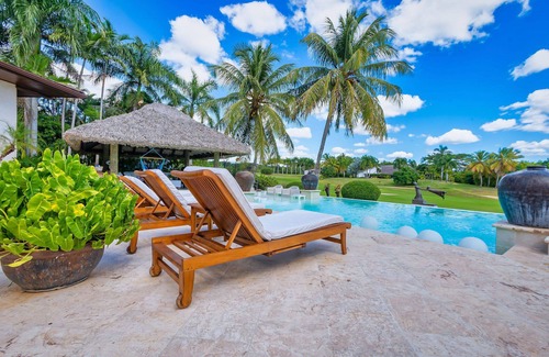 Las Palmas Villa | Casa Oasis in Casa de Campo by Personal Villas - Ambiance of a Tropical Oasis