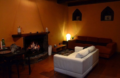 Calcata Historic Town Apartment | Casa Odette - Little house inside the village of Calcata