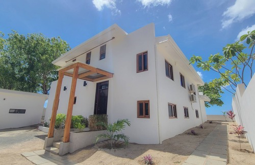 Jiquelite House | Casa Ohana: Beachfront Family Getaway with Pool & Ocean View
