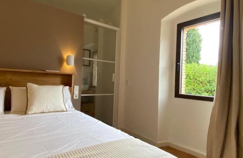 Monells House | Casa Olímpia