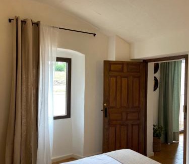 Monells House | Casa Olímpia