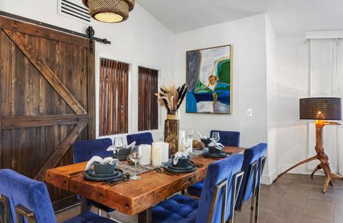 Ojus Villa | Casa Olan - Luxury Family Oasis 3BR North Miami Beach Villa with Saltwater Pool & Canal Views
