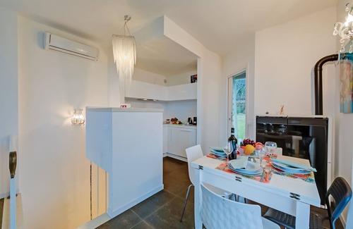 Gaino Apartment | Casa Oleandri Shared Pool & Lake View, Toscolano Maderno, Italy