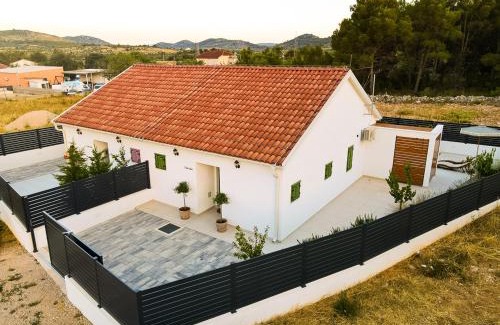 Bilice Apartment | Casa Olive