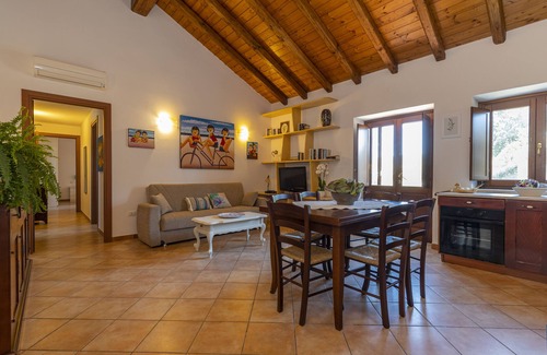 Aglientu House | Casa "Olivo". Four-room apartment in Stazzu Gallurese style, 3. 5Km from the sea