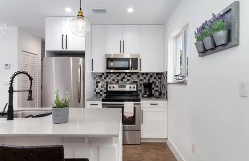 Miami Shores House | Casa One Modern Tropical Retreat - You Will ❤️ it!