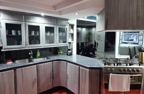Zona Dorada House | Casa Ostra con alberca privada