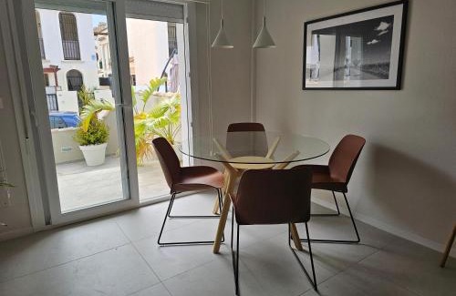 San Pedro del Pinatar House | Casa Pajo - Moderna, personal y con bicicletas
