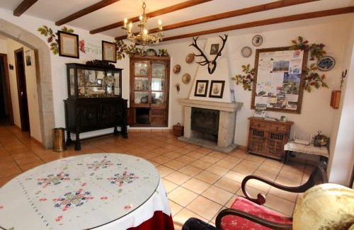 Cabezabellosa House | Casa Palacio Carvajal