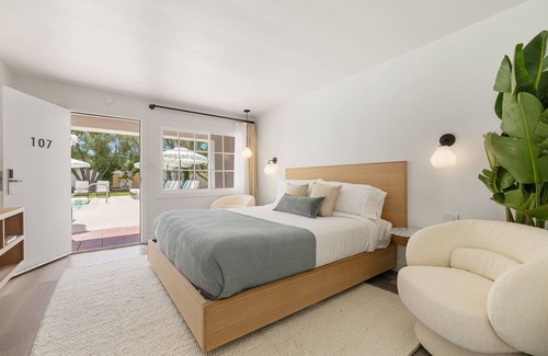 Uptown Design District Hotel | Casa Palma Hotel & Bungalows