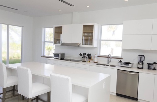 North Bimini House | Casa Palmera - Bimini's finest vacation spot