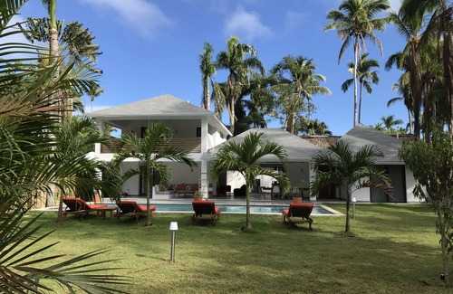 Las Terrenas House | Casa Panama Modern 5 bedroom villa 250m beach-