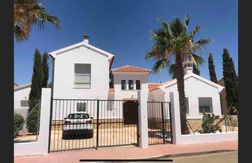 Arboleas Villa | Casa Pap