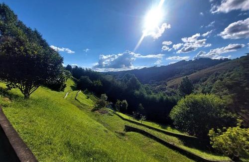 Campos do Jordao House | Casa para Final de Semana e Temporada Descansópolis