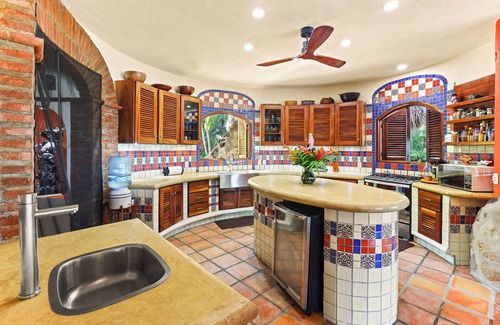 Platanitos Villa | Casa Paraiso, Ocean-front Getaway in a private magical community
