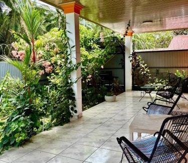 Parrita House | Casa Paraiso Tropical