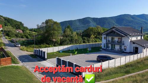 Calimanesti House | Casa Patry