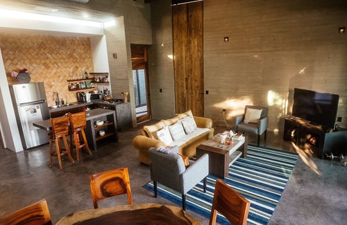 Carrizalillo House | Casa Pelicano - Elegance in the heart of Puerto