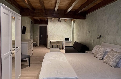 Laguardia Old Town Hotel | CASA PEQUE