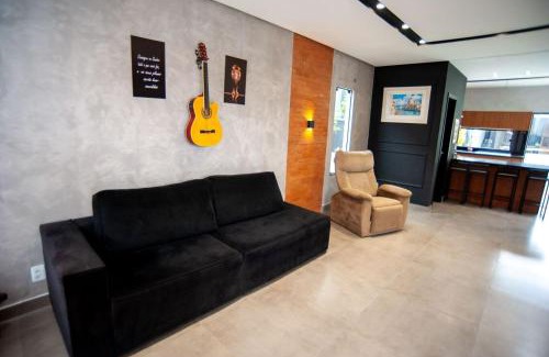 Jacone House | Casa pet friendly c piscina churrasqueira e wi-fi