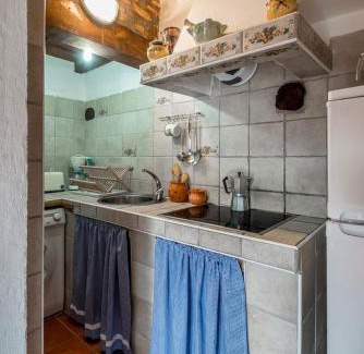 Miranda del Castanar Apartment | CASA PETRA