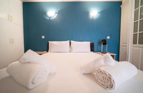 Monagroulli House | Casa Piedra, Hidden Gem, Jacuzzi, BBQ, Patio in Monagroulli