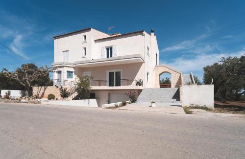 Tavronitis House | Casa Pierides