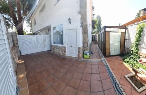 Mostoles House | Casa Pinares