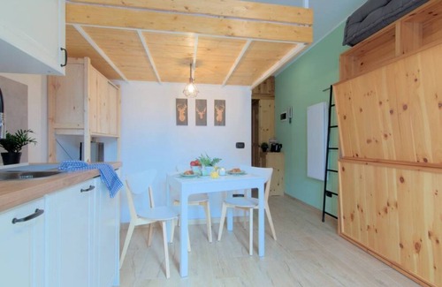 Aprica Apartment | Casa Pino - Loft with Magnolta Garden
