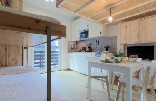 Aprica Apartment | Casa Pino - Loft with Magnolta Garden
