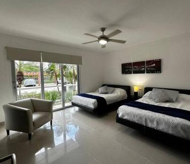 Centro Apartment | Casa Playa Turquesa - Private Pool Condo
