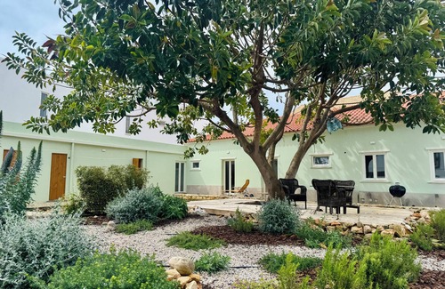 Sagres Villa | Casa Pompilio Sagres Heaven at Worlds End Beach shops restaurants on ur doorstep