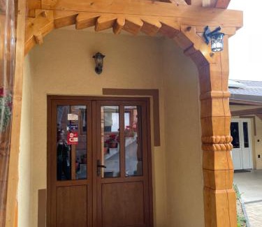 Sapinta House | Casa Pop
