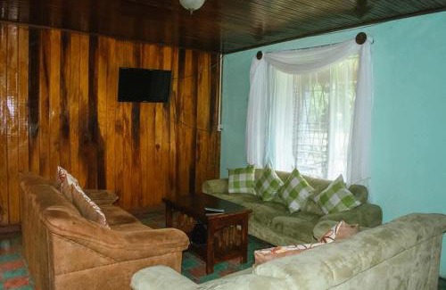 Bijagua House | Casa Posada Margarita
